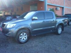 TOYOTA HILLUX CD SRV 2013/2014 PREMIUM AUTOMÓVEIS ARROIO DO MEIO / Carros no Vale