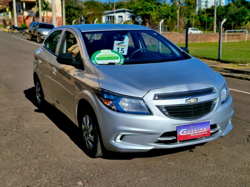 CHEVROLET ONIX HATCH LT 1.0 8V FLEXPOWER 5P MEC. 2014/2015 CRUZEIRO MULTIMARCAS CRUZEIRO DO SUL / Carros no Vale