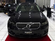 VOLVO XC40 T-4 INSCRIPTION 2.0 190CV FWD 2020/2021 DUARTE VEÍCULOS PORTO ALEGRE / Carros no Vale
