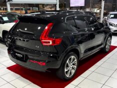 VOLVO XC40 T-4 INSCRIPTION 2.0 190CV FWD 2020/2021 DUARTE VEÍCULOS PORTO ALEGRE / Carros no Vale