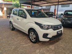 FIAT MOBI 1.0 8V EVO LIKE 2019/2020 RICARDO VEÍCULOS TEUTÔNIA / Carros no Vale