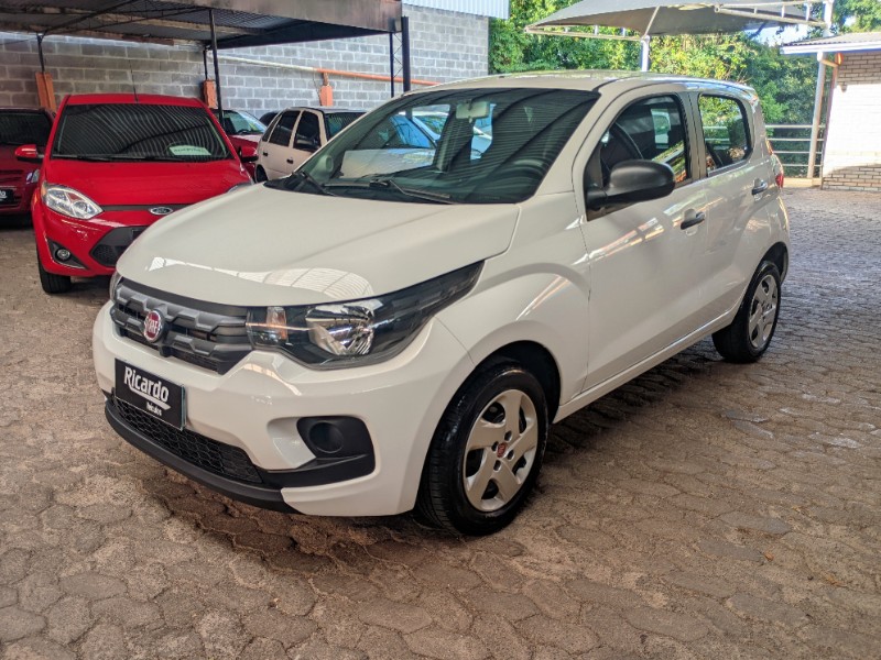 FIAT MOBI 1.0 8V EVO LIKE 2019/2020 RICARDO VEÍCULOS TEUTÔNIA / Carros no Vale