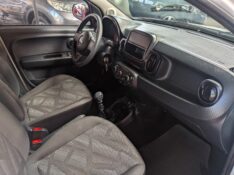 FIAT MOBI 1.0 8V EVO LIKE 2019/2020 RICARDO VEÍCULOS TEUTÔNIA / Carros no Vale