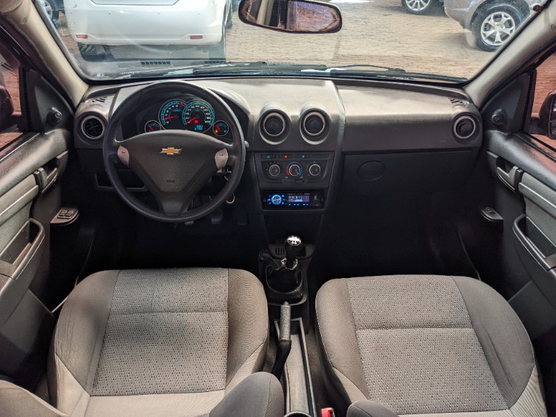CHEVROLET CELTA 1.0 LT 8V 2014 2013/2014 RICARDO VEÍCULOS TEUTÔNIA / Carros no Vale