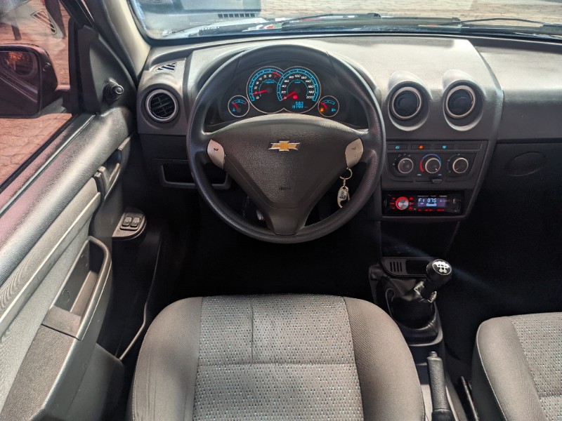CHEVROLET CELTA 1.0 LT 8V 2014 2013/2014 RICARDO VEÍCULOS TEUTÔNIA / Carros no Vale