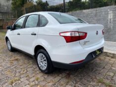 FIAT GRAND SIENA ATTRACTIVE 1.0 2017/2018 ESTAÇÃO DO CARRO ESTRELA / Carros no Vale