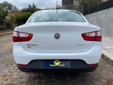 FIAT GRAND SIENA ATTRACTIVE 1.0 2017/2018 ESTAÇÃO DO CARRO ESTRELA / Carros no Vale