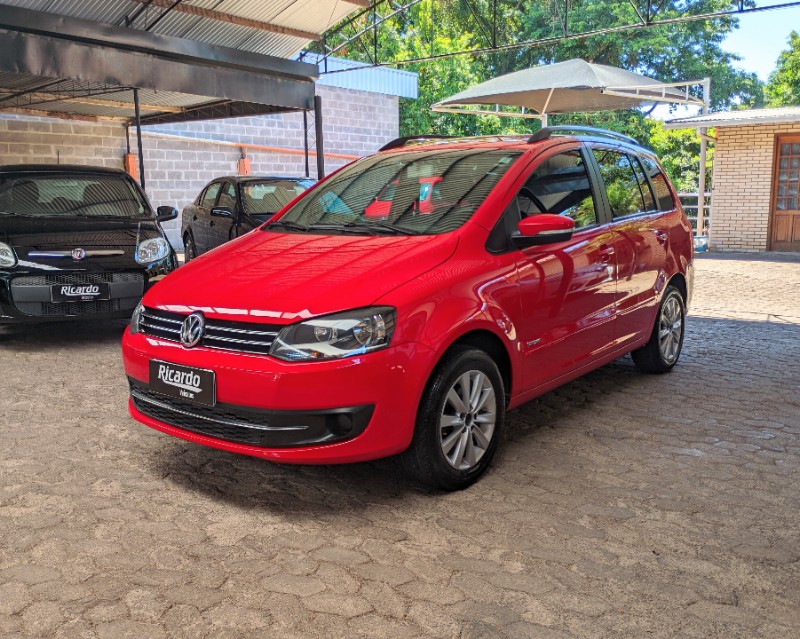 VOLKSWAGEN SPACEFOX 1.6 TREND 8V 2011/2012 RICARDO VEÍCULOS TEUTÔNIA / Carros no Vale