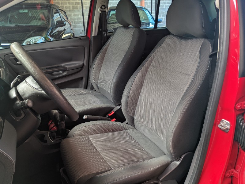 VOLKSWAGEN SPACEFOX 1.6 TREND 8V 2011/2012 RICARDO VEÍCULOS TEUTÔNIA / Carros no Vale
