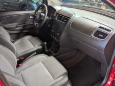 VOLKSWAGEN SPACEFOX 1.6 TREND 8V 2011/2012 RICARDO VEÍCULOS TEUTÔNIA / Carros no Vale