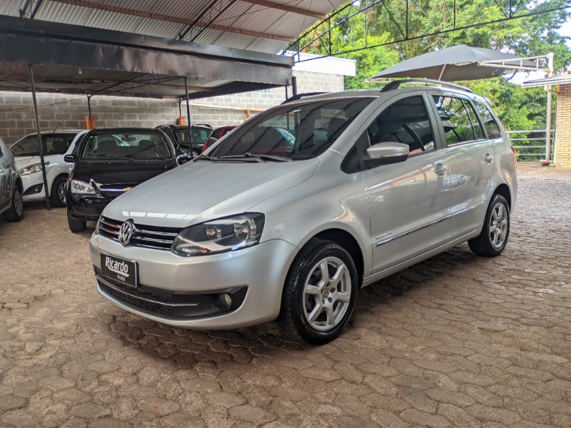 VOLKSWAGEN SPACEFOX 1.6 SPORTLINE 8V 2012/2013 RICARDO VEÍCULOS TEUTÔNIA / Carros no Vale