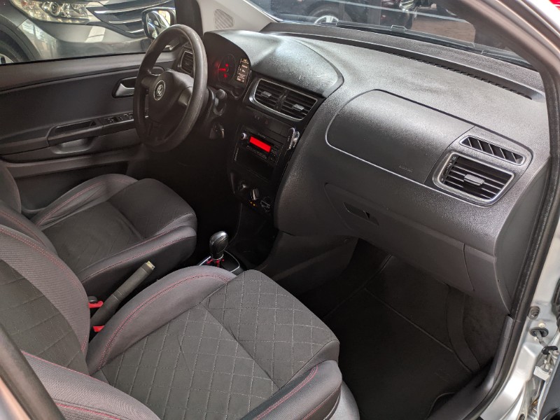 VOLKSWAGEN SPACEFOX 1.6 SPORTLINE 8V 2012/2013 RICARDO VEÍCULOS TEUTÔNIA / Carros no Vale