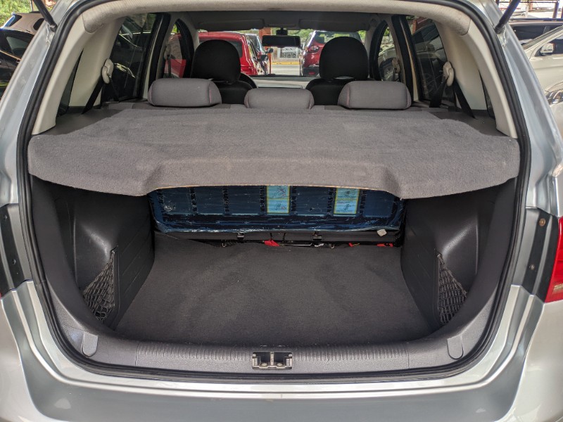VOLKSWAGEN SPACEFOX 1.6 SPORTLINE 8V 2012/2013 RICARDO VEÍCULOS TEUTÔNIA / Carros no Vale
