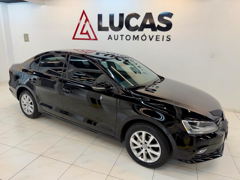 VOLKSWAGEN JETTA TRENDLINE 1.4 TSI 16V 2016/2016 LUCAS AUTOMÓVEIS BOM RETIRO DO SUL / Carros no Vale