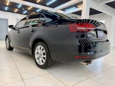 VOLKSWAGEN JETTA TRENDLINE 1.4 TSI 16V 2016/2016 LUCAS AUTOMÓVEIS BOM RETIRO DO SUL / Carros no Vale