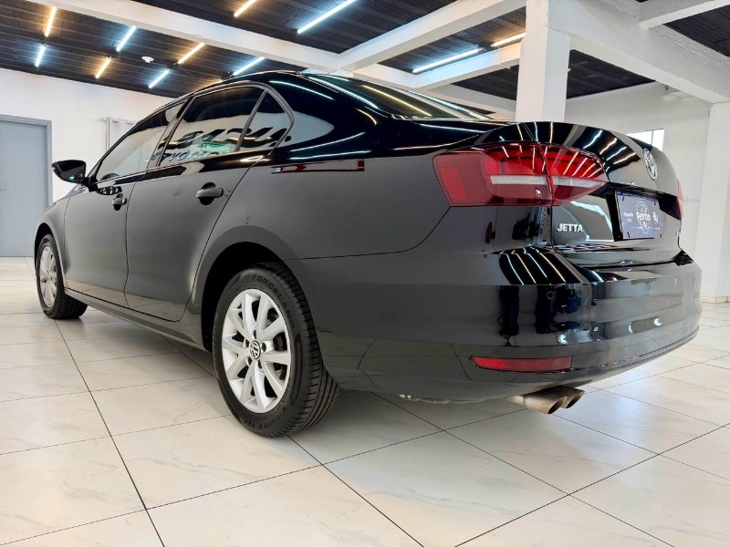 VOLKSWAGEN JETTA TRENDLINE 1.4 TSI 16V 2016/2016 LUCAS AUTOMÓVEIS BOM RETIRO DO SUL / Carros no Vale