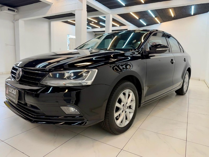 VOLKSWAGEN JETTA TRENDLINE 1.4 TSI 16V 2016/2016 LUCAS AUTOMÓVEIS BOM RETIRO DO SUL / Carros no Vale