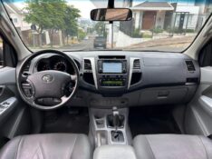 TOYOTA HILUX CD SRV D4-D 4X4 3.0 TDI DIESEL AUT 2009/2009 LS MULTIMARCAS VENÂNCIO AIRES / Carros no Vale
