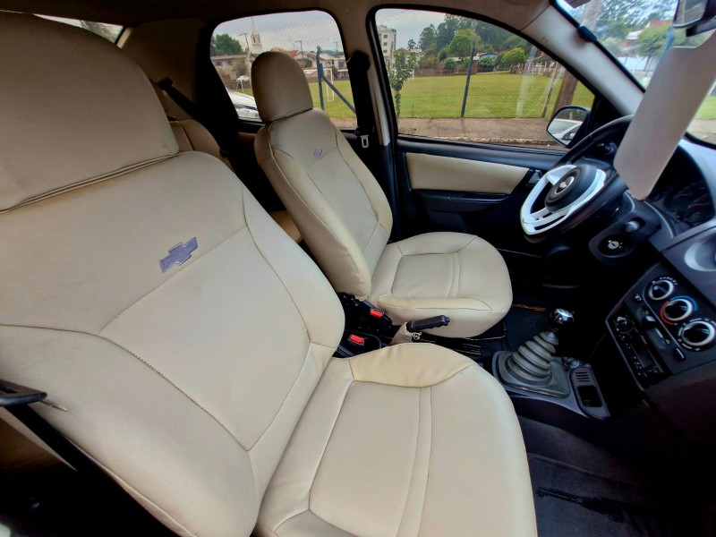 CHEVROLET PRISMA SED. JOY/ LS 1.0 8V FLEXPOWER 4P 2009/2009 CRUZEIRO MULTIMARCAS CRUZEIRO DO SUL / Carros no Vale