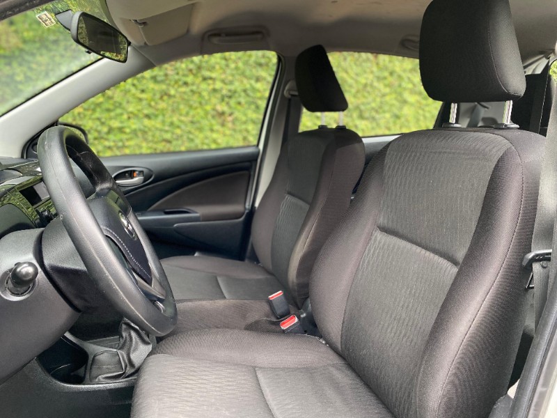 TOYOTA ETIOS X 1.3 2018/2019 ESTAÇÃO DO CARRO ESTRELA / Carros no Vale