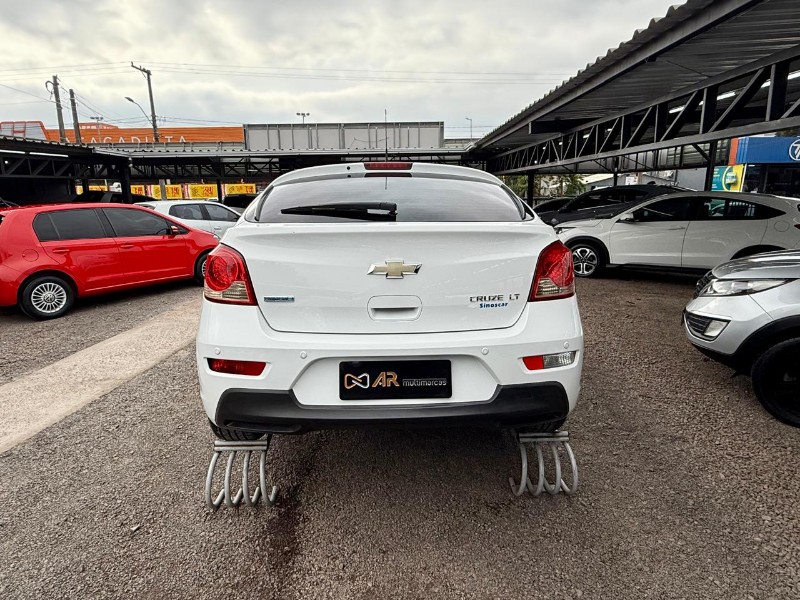 CHEVROLET CRUZE LT 1.8 16V FLEXPOWER 4P MEC. /2013 AR MULTIMARCAS VENÂNCIO AIRES / Carros no Vale