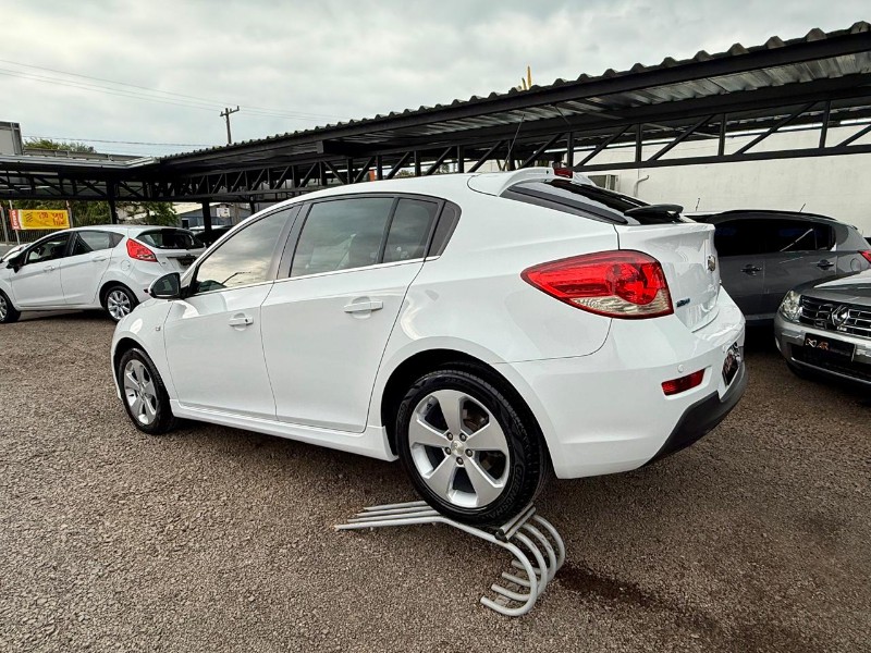 CHEVROLET CRUZE LT 1.8 16V FLEXPOWER 4P MEC. /2013 AR MULTIMARCAS VENÂNCIO AIRES / Carros no Vale