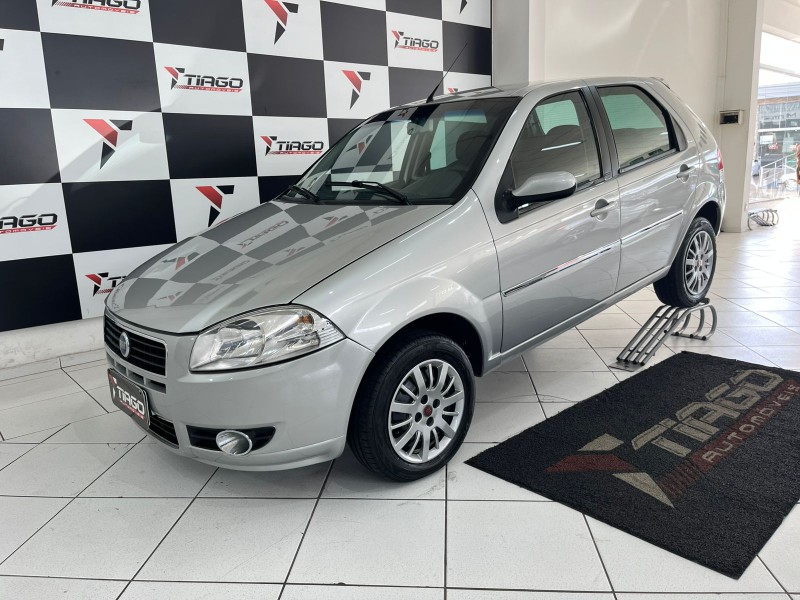 FIAT PALIO 1.4 ATTRACTIVE 8V 2008/2008 TIAGO AUTOMÓVEIS VENÂNCIO AIRES / Carros no Vale