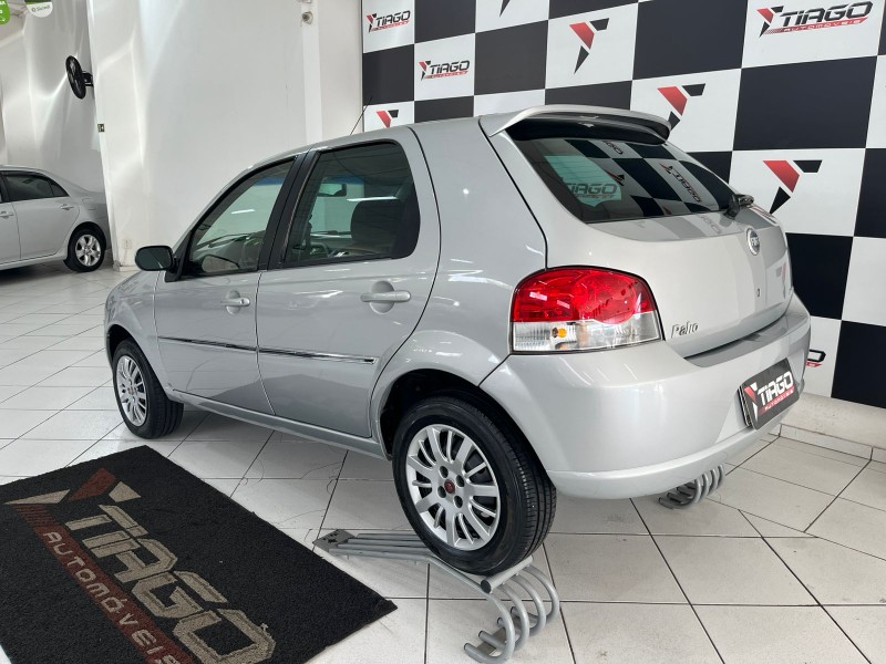 FIAT PALIO 1.4 ATTRACTIVE 8V 2008/2008 TIAGO AUTOMÓVEIS VENÂNCIO AIRES / Carros no Vale