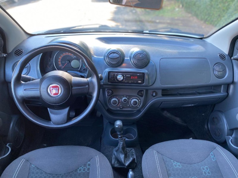FIAT UNO ECONOMY 1.4 8V 2014/2014 ESTAÇÃO DO CARRO ESTRELA / Carros no Vale