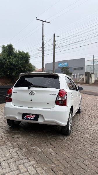 TOYOTA ETIOS 1.5 X PLUS 16V 2020 /2020 NEURI VEÍCULOS LAJEADO / Carros no Vale TOYOTA ETIOS 1.5 X PLUS 16V 2020 /2020 NEURI VEÍCULOS LAJEADO / Carros no Vale