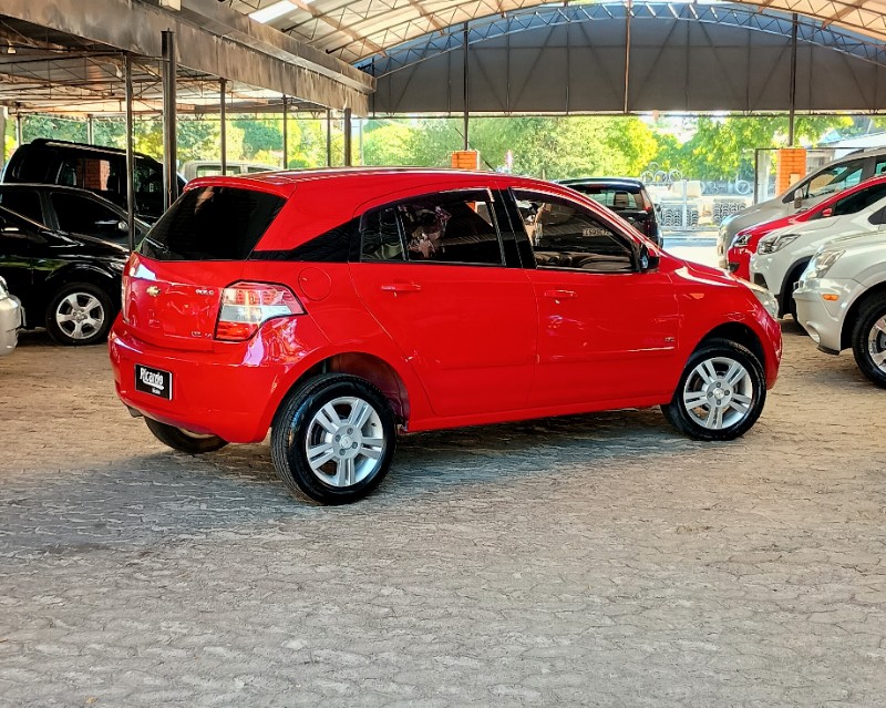 CHEVROLET AGILE LTZ 1.4 MPFI 8V FLEXPOWER 5P 2011/2012 RICARDO VEÍCULOS TEUTÔNIA / Carros no Vale