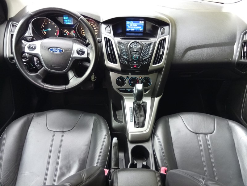 FORD FOCUS SE 1.6 2014/2015 ALTERNATIVA VEÍCULOS LAJEADO / Carros no Vale