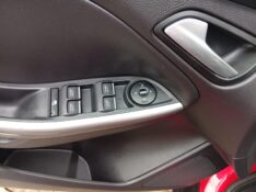 FORD FOCUS SE 1.6 2014/2015 ALTERNATIVA VEÍCULOS LAJEADO / Carros no Vale