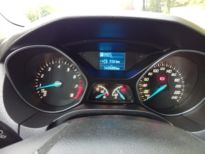 FORD FOCUS SE 1.6 2014/2015 ALTERNATIVA VEÍCULOS LAJEADO / Carros no Vale