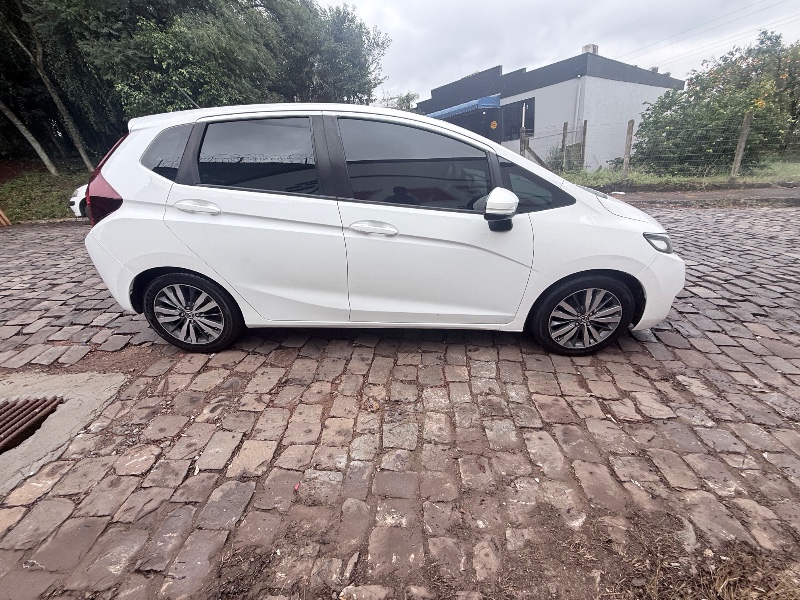 HONDA FIT 1.5 EX 2015/2015 ELY AUTOMÓVEIS LAJEADO / Carros no Vale