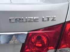 CHEVROLET CRUZE 1.8 LTZ 16V 2016/2016 ELY AUTOMÓVEIS LAJEADO / Carros no Vale
