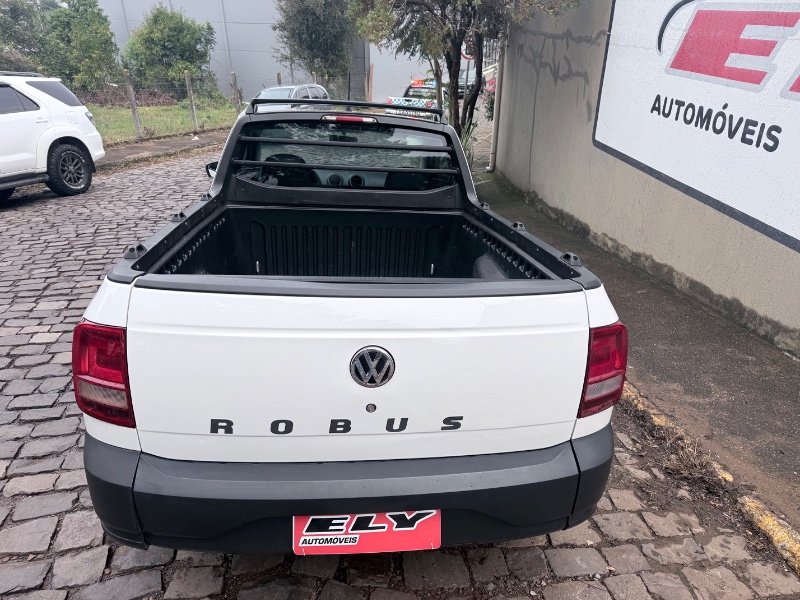 VOLKSWAGEN SAVEIRO ROBUST 1.6 TOTAL FLEX 8V 2018/2018 ELY AUTOMÓVEIS LAJEADO / Carros no Vale
