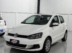 VOLKSWAGEN FOX 1.0 MI TRENDLINE 8V 2017/2017 NEURI VEÍCULOS LAJEADO / Carros no Vale