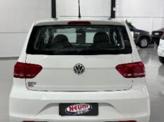 VOLKSWAGEN FOX 1.0 MI TRENDLINE 8V 2017/2017 NEURI VEÍCULOS LAJEADO / Carros no Vale