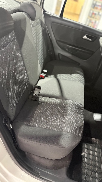 VOLKSWAGEN FOX 1.0 MI TRENDLINE 8V 2017/2017 NEURI VEÍCULOS LAJEADO / Carros no Vale VOLKSWAGEN FOX 1.0 MI TRENDLINE 8V 2017/2017 NEURI VEÍCULOS LAJEADO / Carros no Vale