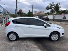 FORD FIESTA 1.5 16V FLEX MEC. 5P 2014/2014 LS MULTIMARCAS VENÂNCIO AIRES / Carros no Vale