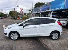 FORD FIESTA 1.5 16V FLEX MEC. 5P 2014/2014 LS MULTIMARCAS VENÂNCIO AIRES / Carros no Vale