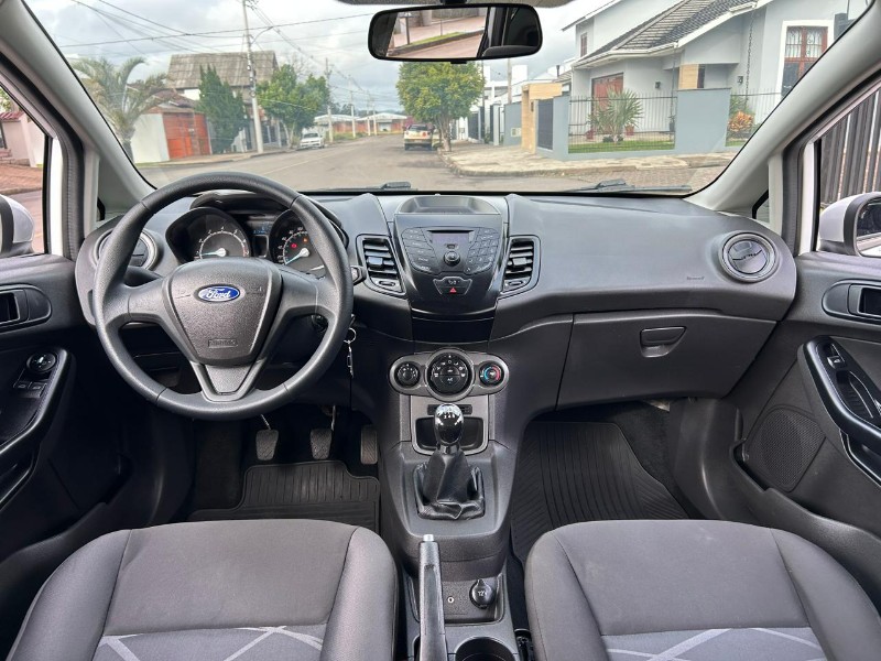 FORD FIESTA 1.5 16V FLEX MEC. 5P 2014/2014 LS MULTIMARCAS VENÂNCIO AIRES / Carros no Vale