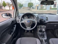 FORD FIESTA 1.5 16V FLEX MEC. 5P 2014/2014 LS MULTIMARCAS VENÂNCIO AIRES / Carros no Vale
