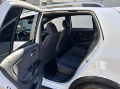 VOLKSWAGEN CROSSFOX 1.6 MI TOTAL FLEX 8V 5P 2016/2016 LS MULTIMARCAS VENÂNCIO AIRES / Carros no Vale
