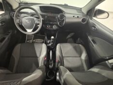 TOYOTA ETIOS 1.5 X PLUS 16V 2020 /2020 NEURI VEÍCULOS LAJEADO / Carros no Vale