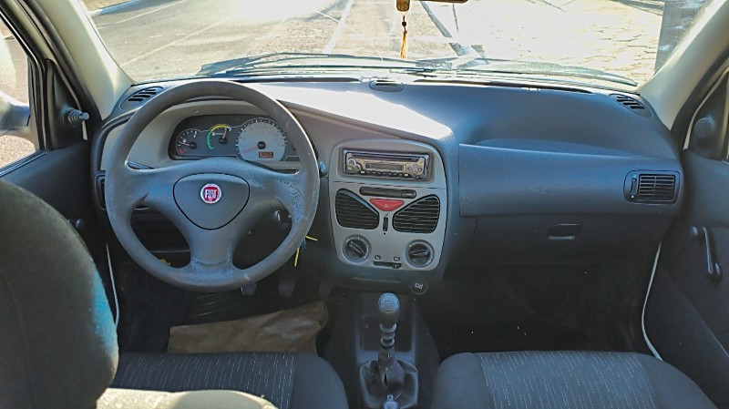 FIAT PALIO 1.0 FIRE ECONOMY 8V 2010/2011 ADRIANO VEÍCULOS CRUZEIRO DO SUL / Carros no Vale