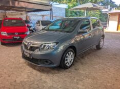 RENAULT SANDERO 1.6 EXPRESSION 16V FLEX 4P MANUAL 2015/2016 RICARDO VEÍCULOS TEUTÔNIA / Carros no Vale
