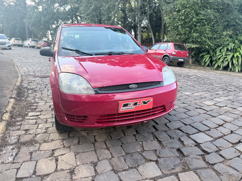 FORD FIESTA 1.0 2004/2004 ELY AUTOMÓVEIS LAJEADO / Carros no Vale