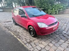 FORD FIESTA 1.0 2004/2004 ELY AUTOMÓVEIS LAJEADO / Carros no Vale